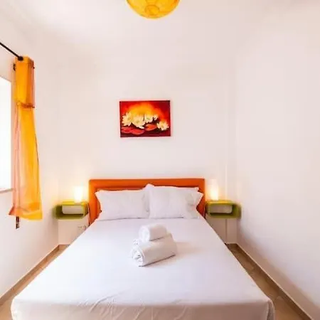 Alfarmar - Pool, Only A Few Minutes Away * Αλμπουφέιρα