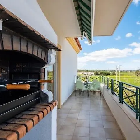 Alfarmar - Pool, Only A Few Minutes Away Διαμέρισμα Αλμπουφέιρα