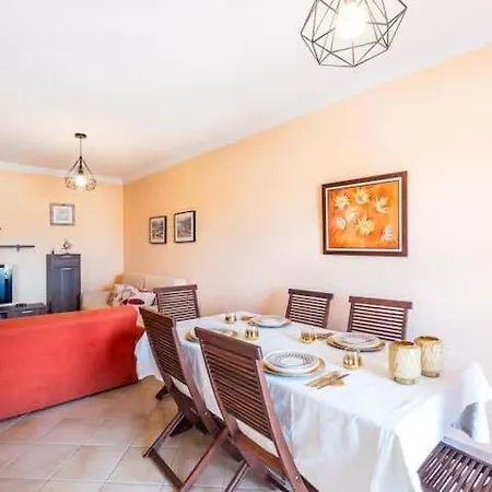 Holiday home Alfarmar - Pool, Only A Few Minutes Away