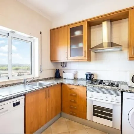 Alfarmar - Pool, Only A Few Minutes Away * Albufeira