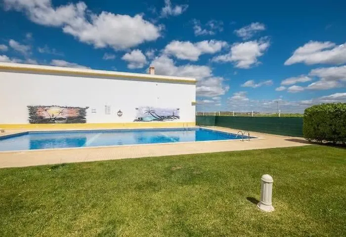 Alfarmar - Pool, Only A Few Minutes Away